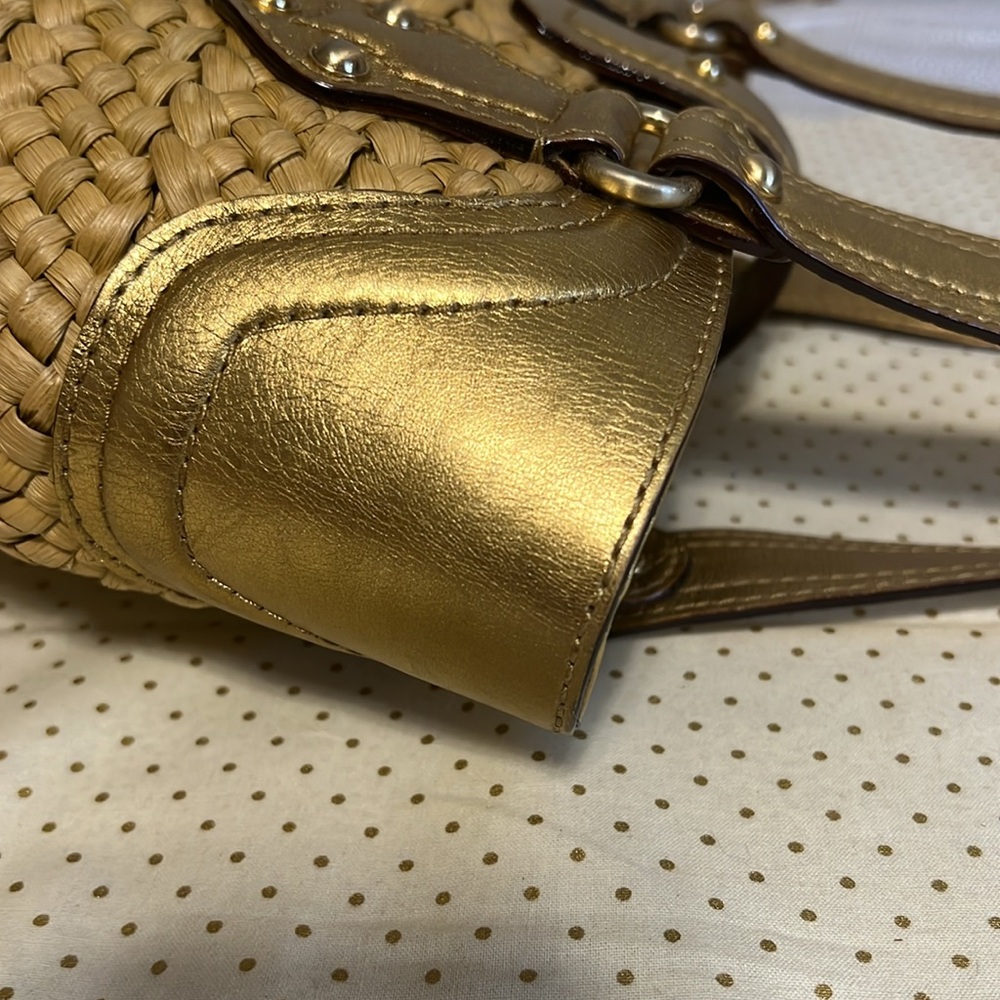 Michael KORS Small Straw handbag with leather trim and handless - Picture 3 of 14
